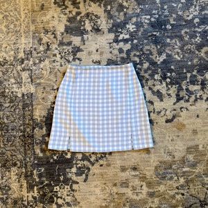 Brandy Melville : Women/Teens Cara Skirt / Size (0-4)